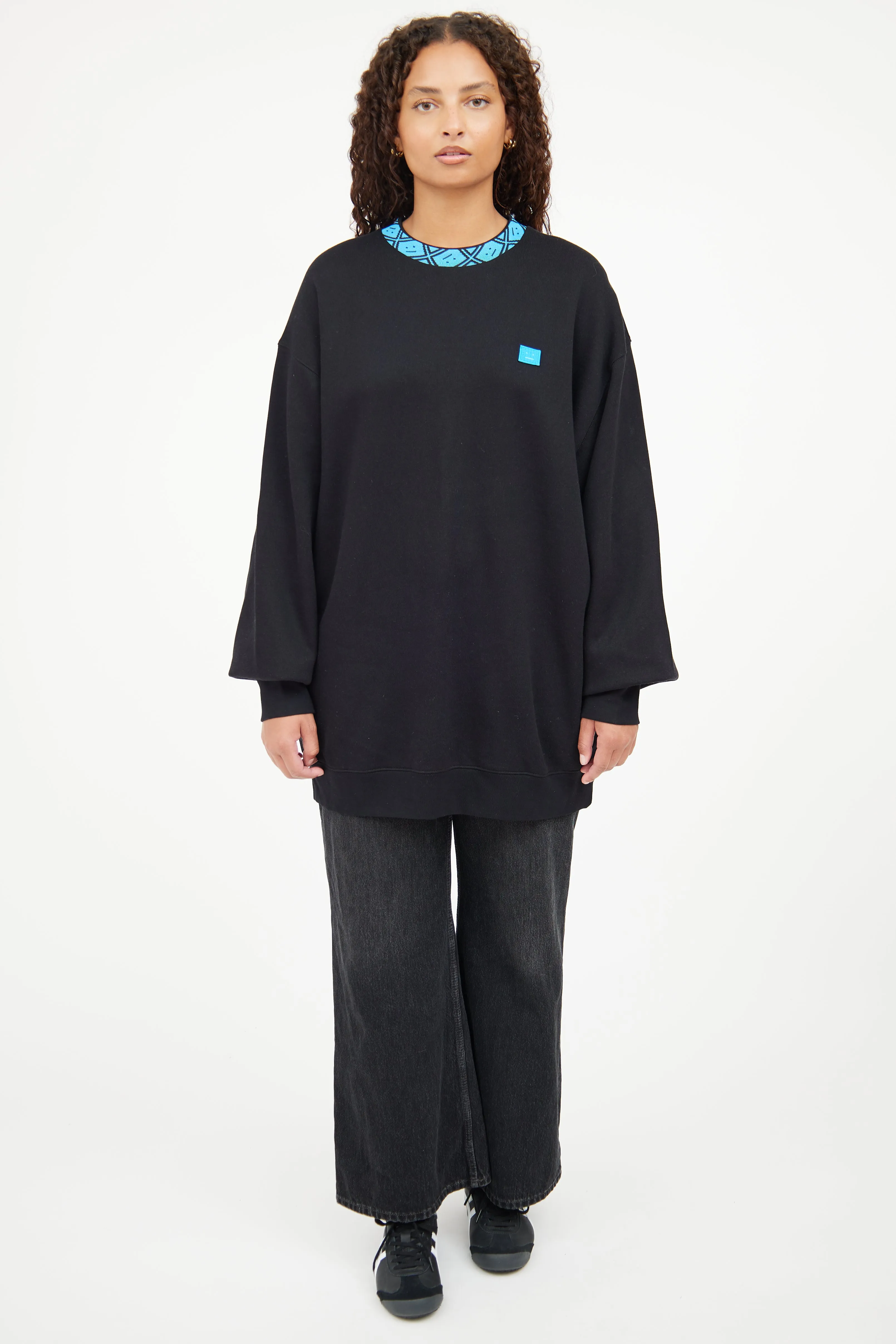 Black & Blue Face Crewneck Top