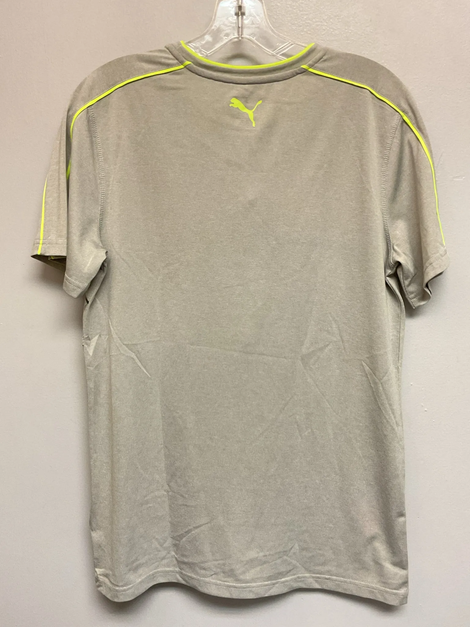 Under Armour Size 16 Gray Graphic Polyester Big Boys T-Shirts