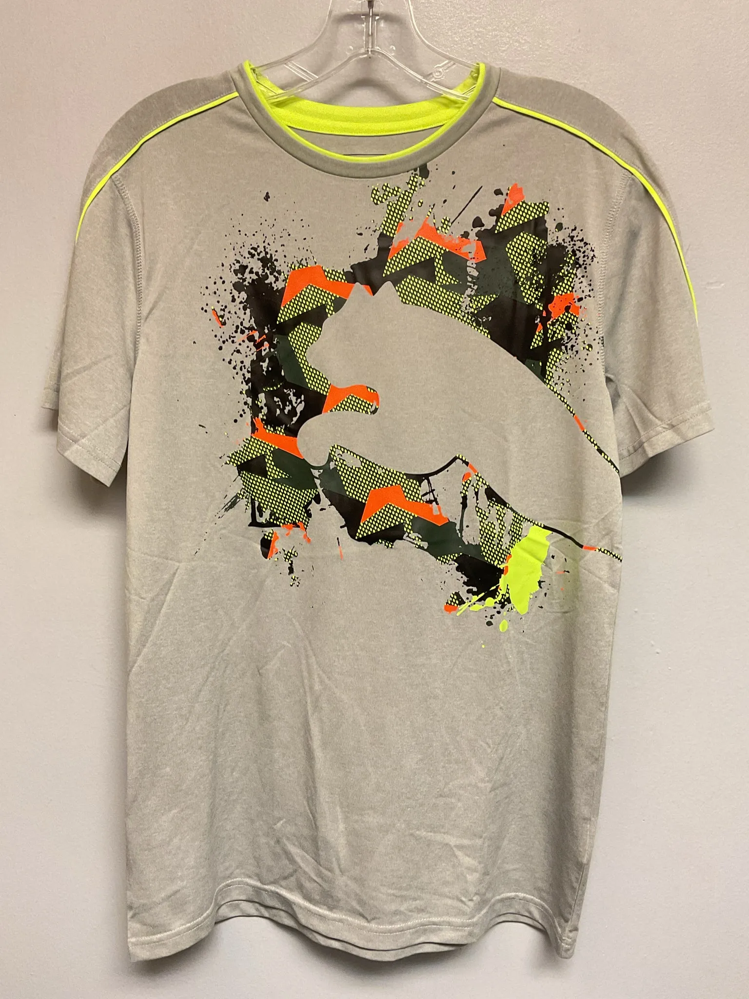 Under Armour Size 16 Gray Graphic Polyester Big Boys T-Shirts